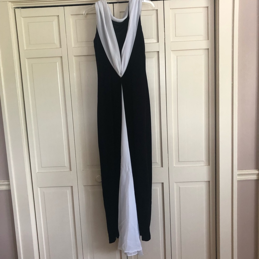 Formal Dress - Picture 2 of 4